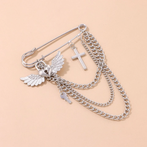 Spilla Multistrato Punk Gothic in Lega con Lucchetto a Cuore Alato e Croce per Donna Y2K Argento Spilla da Balia Accessorio Gioielli