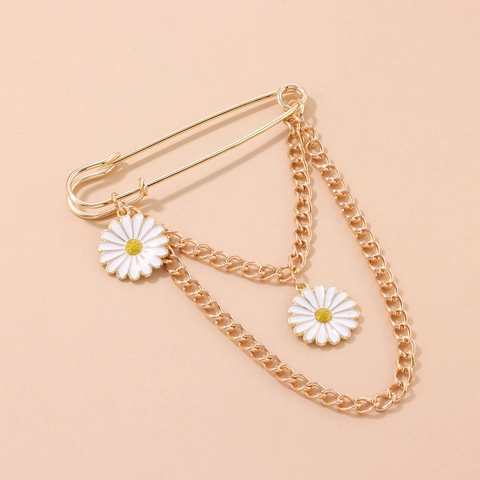 Elegant Gold Alloy Daisy Double Chain Brooch For Women Men Minimalist Flower Pendant Safety Pin Hanging Clothing Accessories
