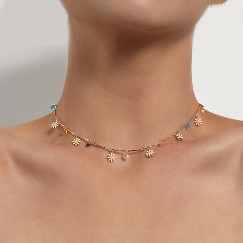 Süße Legierung Emaille Weiße Gänseblümchen Bunte Herzperlen Halskette Für Damen Frische Blumenanhänger Halskette Sommer Schmuck