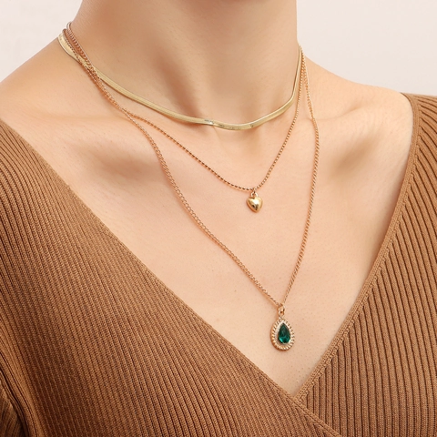 Vintage Legering Gelaagde Halsketting Faux Groene Agaat Waterdruppel Hanger Hart Charm Slangenketting Vrouwen Sieraden