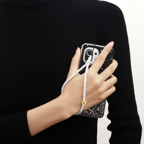 Artificial Pearl Beaded Phone Lanyard With Yellow Smiley Face Charm Anti-lost Wrist Strap Smartphone Accessory For Women
