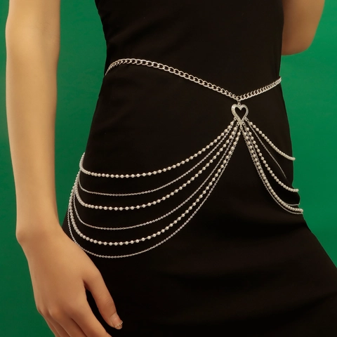 Catena per il Corpo Multistrato con Nappa e Künstliche Perle Sintetiche Ciondolo a Cuore Traforato per Donna Gioielli da Vita Sexy