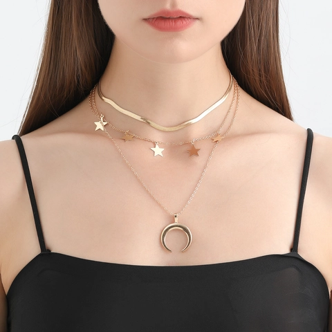 Collana a Triplo Strato in Lega Oro Stile Punk Con Pendente a Stella e Luna Catena a Serpente Gioielli Donna