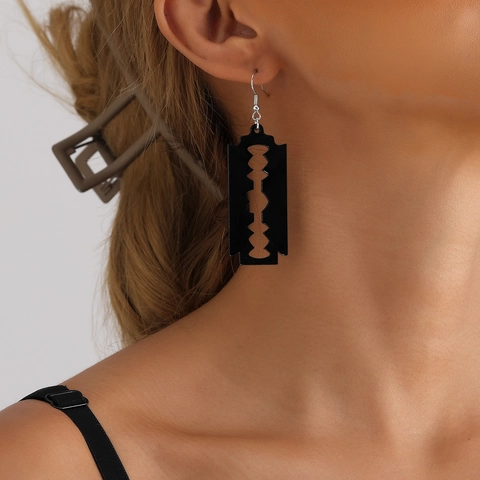 Punk Razor Blade Drop Earrings For Women Acrylic Alloy Hollow Heart Snake Cross Personalized Gothic Party Jewelry