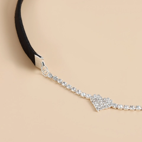Sexy Heart Rhinestone Leg Chain Black Elastic Thigh Ring For Women Silver Alloy Heart Garter Beach Club Body Jewelry Accessory