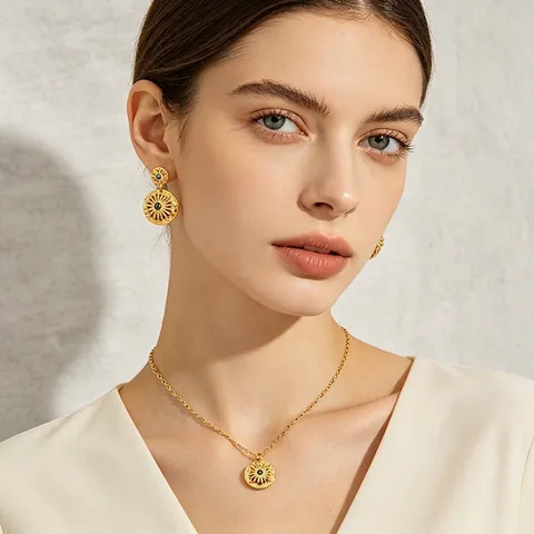 Vergulde Roestvrijstalen Sterrenregen Sieradenset Vintage Gehamerd Ster Kompas Ronde Hanger Ketting En Oorbellen Voor Dames
