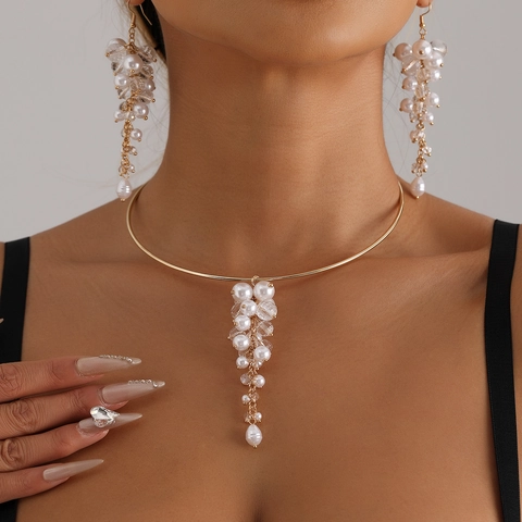 Vintage Baroque Palace Style Artificial Pearl Cluster Pendant Choker Necklace Gold Alloy Rhinestone Tassel Earrings Jewelry Set For Women