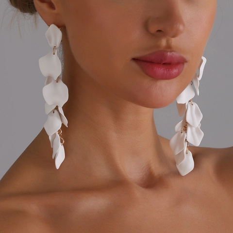Elegant Matte Flower Petal Long Drop Earrings For Women Vintage Zinc Alloy Tassel Statement Earrings Jewelry Gift