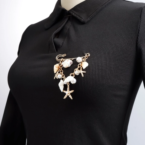 Spilla in Lega a Tema Oceanico con Conchiglia e Stella Marina per Donna con Perla Artificiale Placcata Oro Stile Spiaggia Accessorio Moda Vacanza