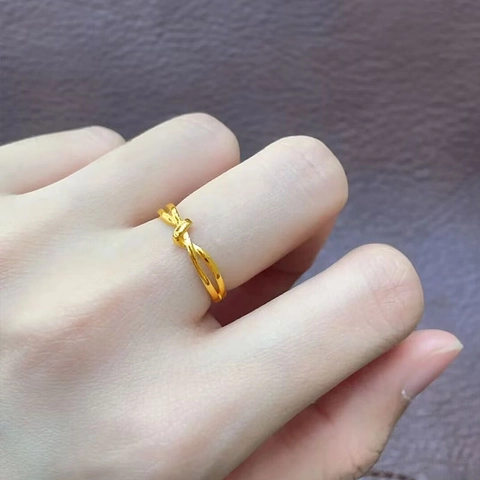 Bague Nœud en Acier au Titane pour Femmes Design Corde Torsadée Plaqué Or Minimaliste Bijoux Chic Cadeau