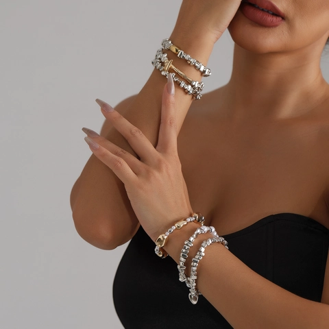 Ensemble de Bracelets en Perles Artificielles en Alliage pour Femmes Bracelet en Métal avec Pendentif Cœur Bijoux