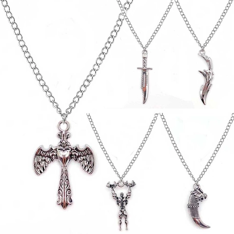Collier Pendentif en Alliage Punk Gothique Vintage pour Homme Argent Antique Dent de Loup Couteau Incurvé Fitness Croix Coeur
