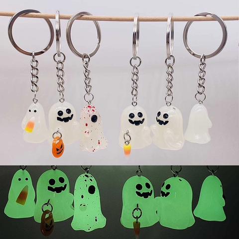Glow In The Dark Ghost Keychain Resin Christmas Halloween Keyring Spooky Cute Spirit Pendant For Backpack Bag Decor Gift