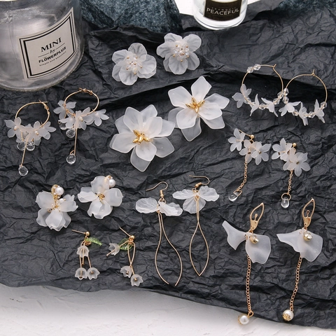 Boucles d'Oreilles Pendantes en Alliage Pétale de Fleur Avec Tige en Acier Inoxydable Gland Long Bijoux Vintage Femme