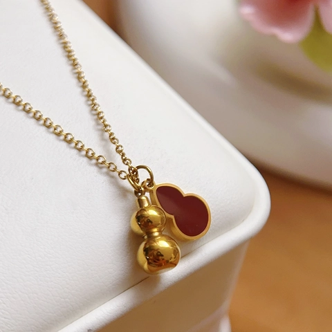 Edelstahl Doppel Flaschenkürbis Anhänger Halskette Gold Plattiert Rot Emaille Hulu Glücksbringer Schmuck Für Damen Alltag