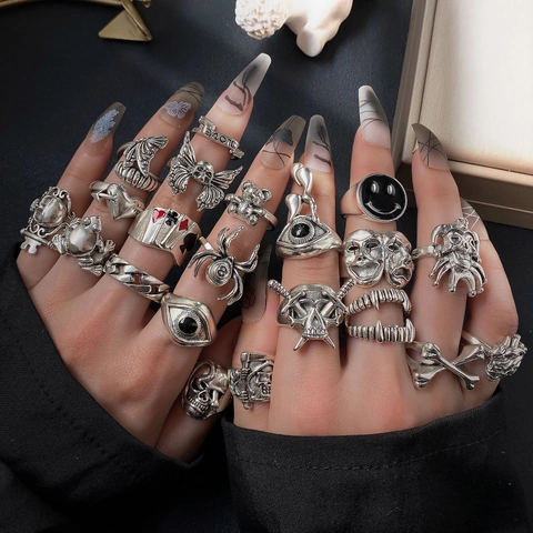 Vintage Alloy Punk Ring Collection For Men Women Gothic Antique Silver Skull Poker Smiley Heart Butterfly Snake Fashion Finger Rings