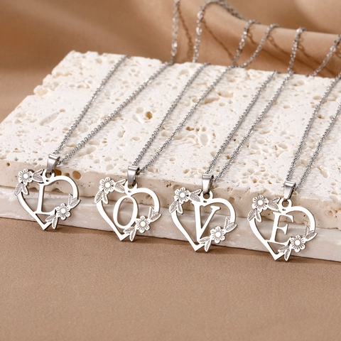 Fashion Alloy Hollow Heart Flower Initial Letter Pendant Necklace Alphabet A-Z Name Choker Jewelry For Women Girls Gift