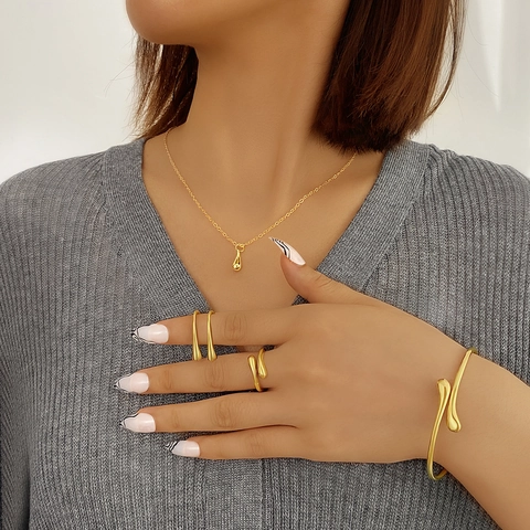 Geometrisches Wassertropfen Legierung Schmuckset Für Damen Gold Silber Galvanisiert Strass Halskette Armband Ring Ohrringe Set