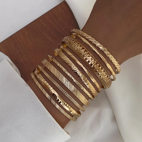 Vintage Bohemian Legierung Geprägt Mehrlagiges Stapelbares Armband Set Für Damen Mode Geometrische Geflochtene Hohl Armreif Schmuck