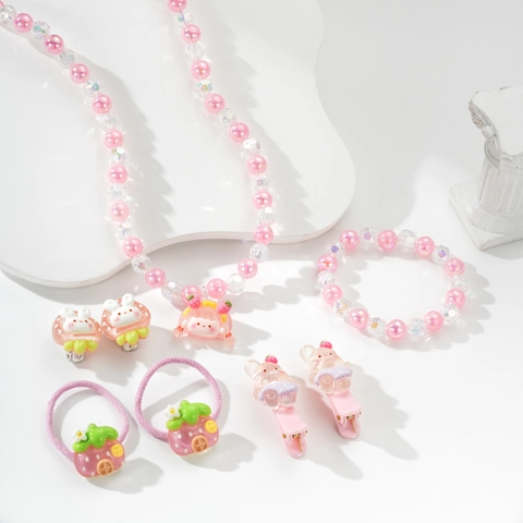 Kinder Cartoon Harz Perlen Schmuckset Hase Bär Erdbeere Anhänger Halskette Armband Haarspangen Haargummis Zubehör Mädchen Geschenk