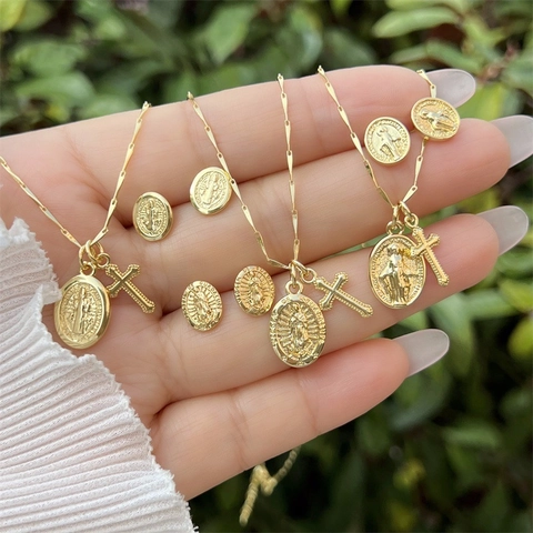 Set di Collana e Orecchini in Rame Placcato Oro 18K Religioso Vergine Maria Croce Vintage Cattolico Guadalupe Pendente Gioielli Donna