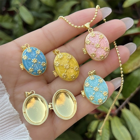 18K Gold Plated Copper Oval Flower Enamel Locket Necklace For Women Vintage Floral Photo Frame Pendant Ball Chain Necklace