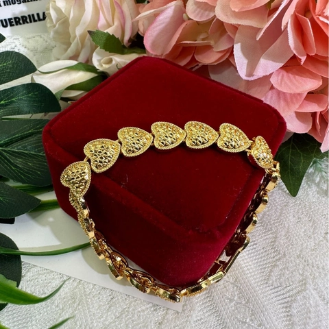 Luxe Vergulde Legering Hart Link Armband Voor Vrouwen Retro Nigeriaanse Mode Hartvormige Geometrische Textuur Sieraden Polsband