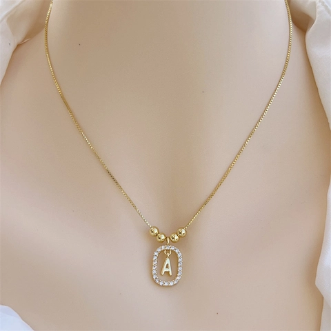 Collana con Pendente Alfabeto in Rame Placcato Oro 18K Con Zirconia Cubica Catena a Clavicola con Lettera Personalizzata Donna