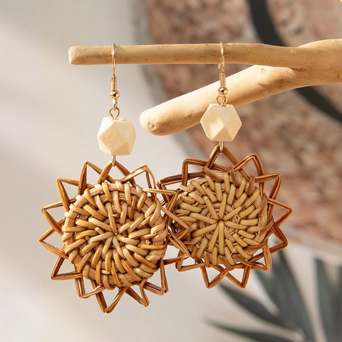 Vintage Handmade Straw Rattan Woven Drop Earrings For Women Bohemian Sunflower Geometric Wood Bead Copper Hook Jewelry
