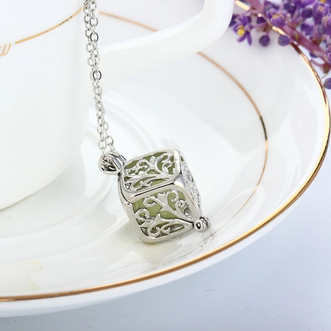 Luminous Tree of Life Hollow Cube Pendant Necklace Vintage Glow in the Dark Square Box Locket Alloy Jewelry for Women Gift