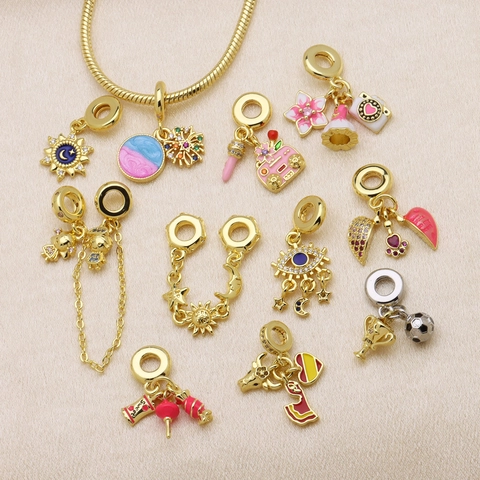 Ciondoli in Rame Bicolore Galvanico con Zirconia Luna Stella Ciondolo Solo (Senza Catena) per Bracciale Fai-da-te Gioielli Trofeo di Calcio Donna