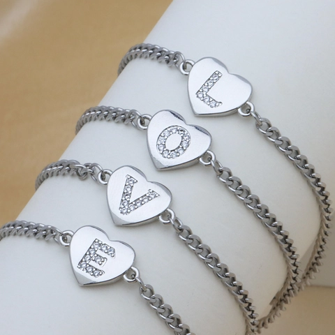 Fashion Copper Heart Alphabet Initial Bracelet For Women Shiny Zirconia Inlaid Cuban Chain Bracelet Personalized Jewelry Gift