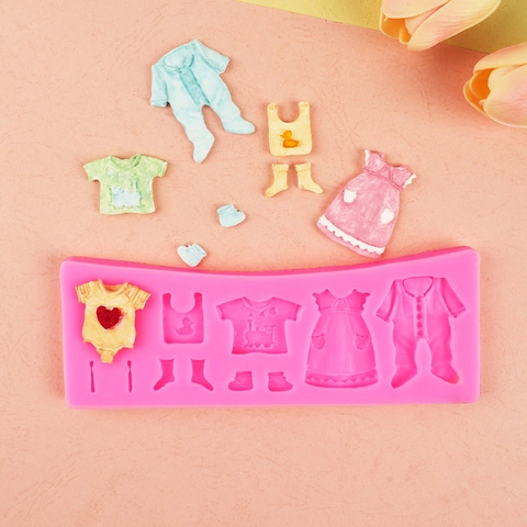Stampo in Silicone a Forma di Vestiti da Neonato e Scarpine per Decorazione Torte Fondente Cioccolato DIY Accessorio da Cucina