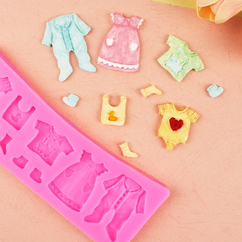 Stampo in Silicone a Forma di Vestiti da Neonato e Scarpine per Decorazione Torte Fondente Cioccolato DIY Accessorio da Cucina