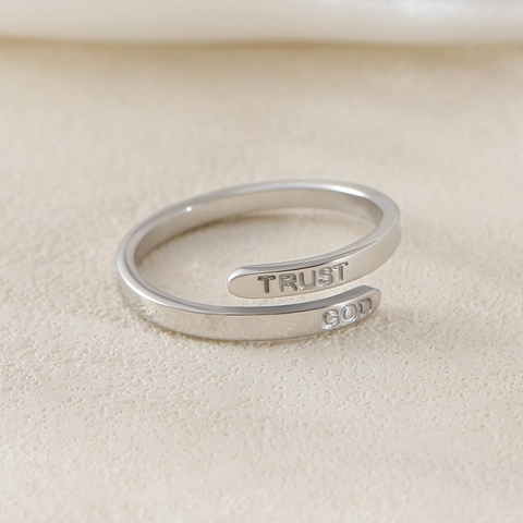 Bague Ouverte en Acier Inoxydable Gravée Trust God Minimaliste Ajustable Bijoux de Doigt Foi pour Homme Femme Cadeau