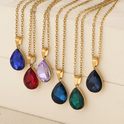 Edelstahl Zirkonia Halskette Für Damen Vergoldet Wassertropfen Rechteck Edelstein Anhänger Luxus Mode Täglicher Schmuck