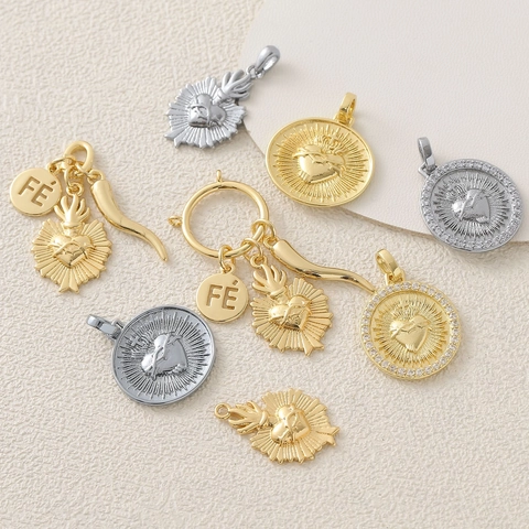 Ciondolo Sacro Cuore Croce in Rame Vintage Senza Catena Placcato Oro Argento Strass Accessori per Creazione Gioielli Fai-da-Te Donna