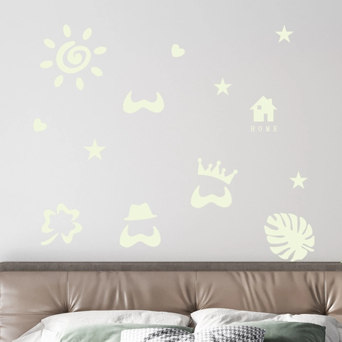 Luminosi Adesivi Murali Fluorescenti al Buio PET Stelle Cuori Casa Decalcomanie per Cameretta Bambini Camera da Letto