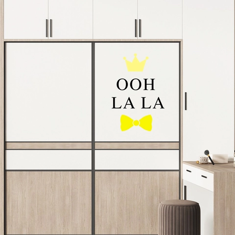 Creatieve OOH LA LA Engelse Letter Muursticker Set Met Gele Kroon En Strik Waterdichte PVC Decoratie Voor Kledingkast Deur