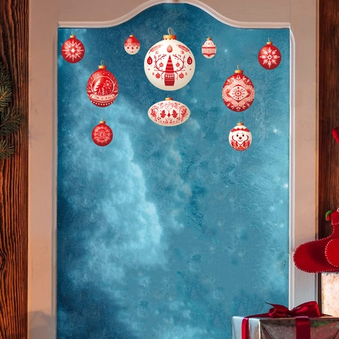 Adesivi Murali a Forma di Palla di Natale Rossi e Bianchi Con Motivi di Fiocchi di Neve e Alci Vetrofanie Natalizie in PVC