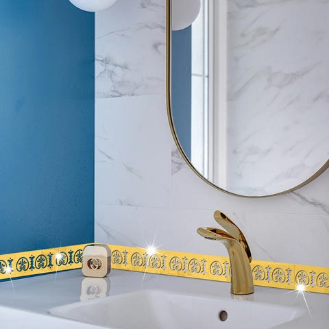 Adesivo da Parete a Specchio in Acrilico Bordo Decorativo Battiscopa per Soggiorno Bagno Camera da Letto Decorazione Casa