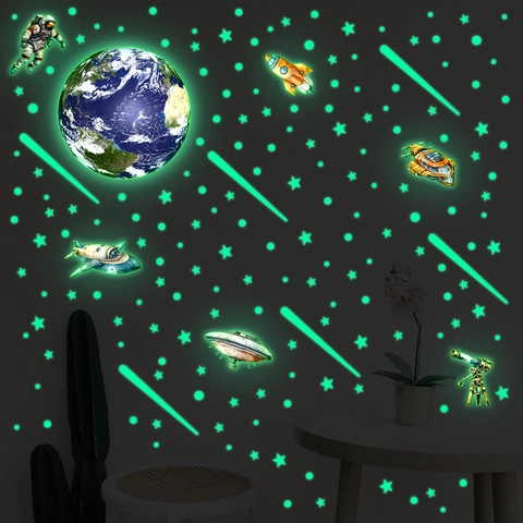 Adesivi Murali Spaziali Astronauti Fluorescenti Cielo Stellato Terra Adesivi Luminosi Per Camera Da Letto Bambini Decorazioni