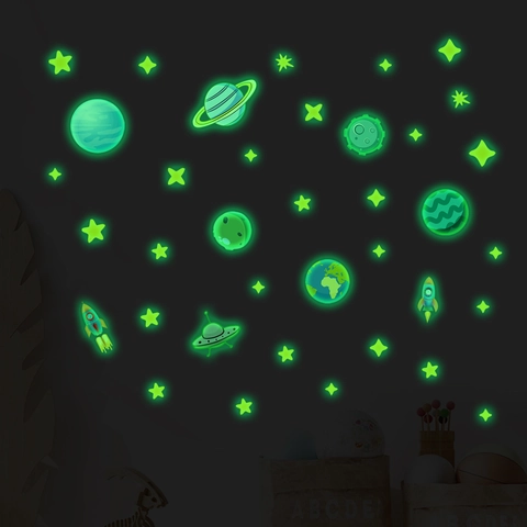 Pegatinas de Pared Luminosas Espacio Planetas Estrellas Dibujos Animados Cohete UFO Calcomanías de PVC Para Dormitorio Infantil
