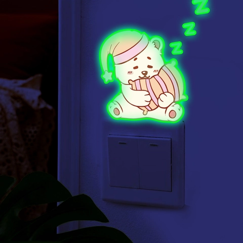 Adesivo da Parete a Forma di Orso Che Dorme Cartone Animato Fluorescente in PVC Rimovibile per Interruttore Camera dei Bambini