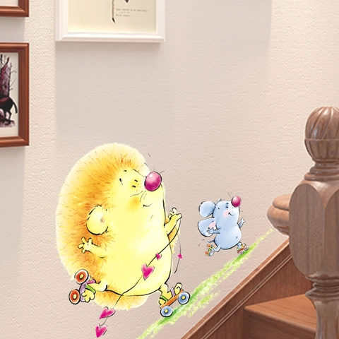 Calcomanía de Pared de Erizo y Ratón en Patines PVC Decorativa de Corazón para Dormitorio Infantil Sala de Estar Art