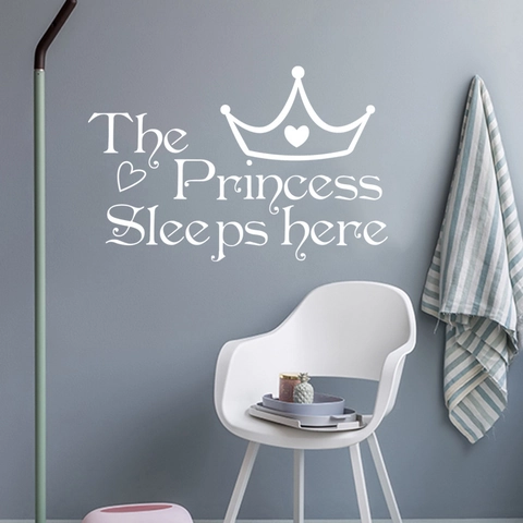 The Princess Sleeps Here Quote Wall Sticker PVC Crown Heart Pattern Removable Decal For Kids Girls Bedroom Nursery Decor
