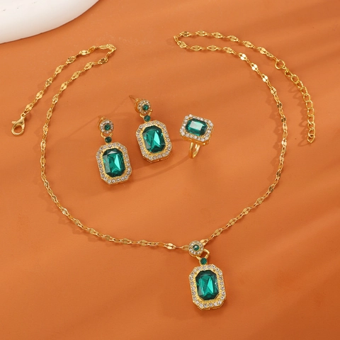 Vintage Alloy Emerald Green Zirconia Jewelry Set Necklace Earrings Ring For Women Luxury Elegant Party Jewelry Set
