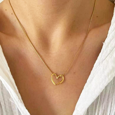 Heart Pendant Necklace For Women Minimalist Alloy Rhinestone Choker Jewelry Elegant Creative Gift Fashion Accessory