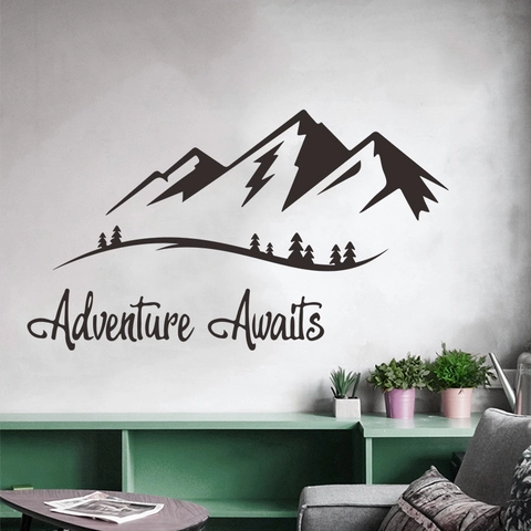 Adesivo da Parete Adventure Awaits Montagna Foresta Sticker in Vinile PVC Rimovibile per Soggiorno Camera da Letto Decorazione