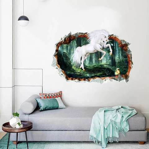 Adesivo Murale 3D Effetto Buco nel Muro Unicorno Foresta PVC Impermeabile Rimovibile Decalcomania Decorativa per Soggiorno